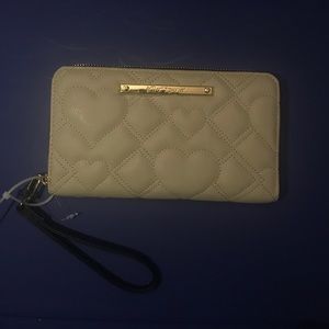 Betsey Johnson Puffy Hearts Zip Around Wrist Let.